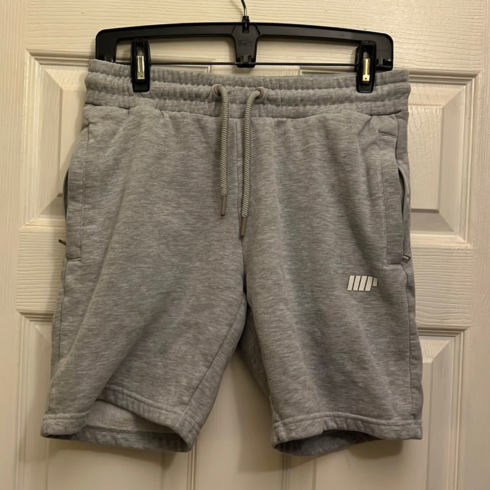 MEN’s MyProtein fleece sweat short in size Small